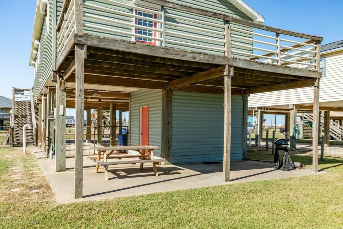 Casa De Las Olas - Huge Fenced Yard, Massive Outdoor Shower, Great Breezes From Deck! Surfside Beach Exterior photo